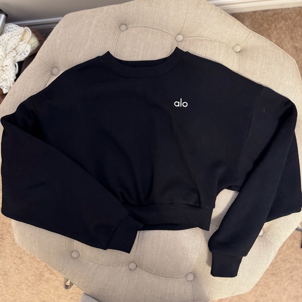 Alo Cropped Accolade Crewneck